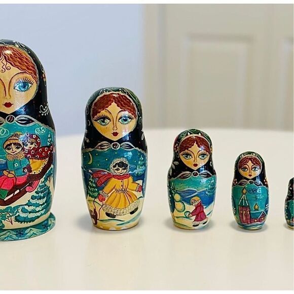 Vintage Hand Painted Nesting Dolls Signed - Picture 7 of 14